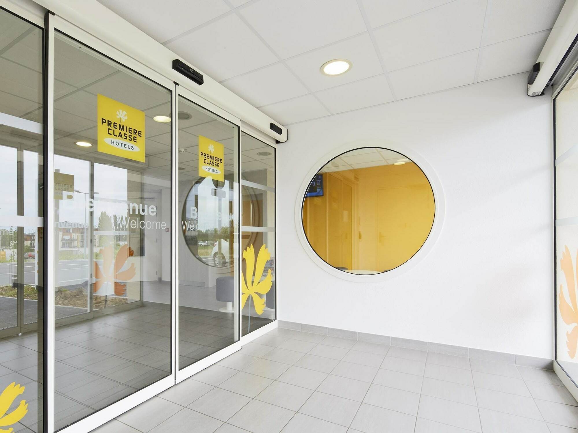 Kyriad Direct Arras - Saint-Laurent-Blangy - Parc Expo Exterior foto