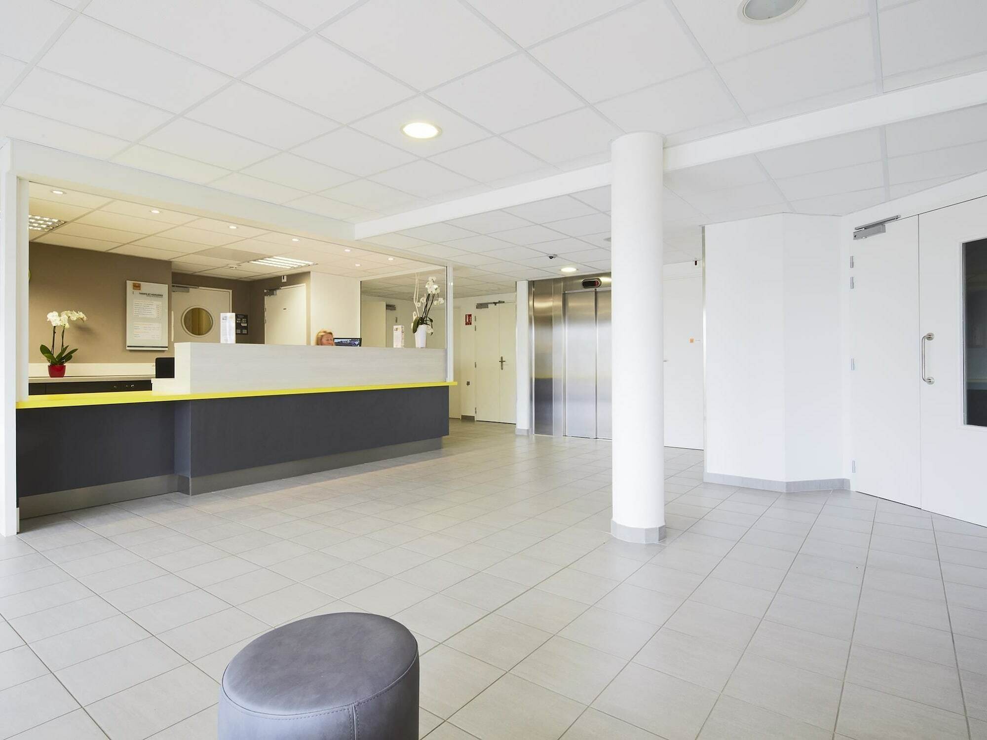 Kyriad Direct Arras - Saint-Laurent-Blangy - Parc Expo Exterior foto
